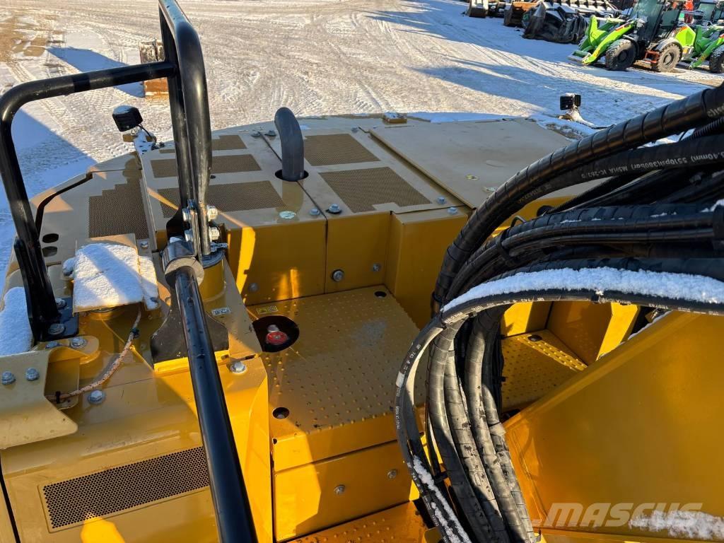 CAT 325 حفارات زحافة