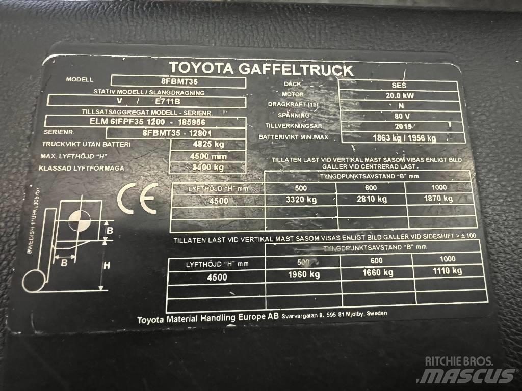 Toyota 8 FBMT 35 شاحنات ذات رافعات شوكية تعمل بالكهرباء