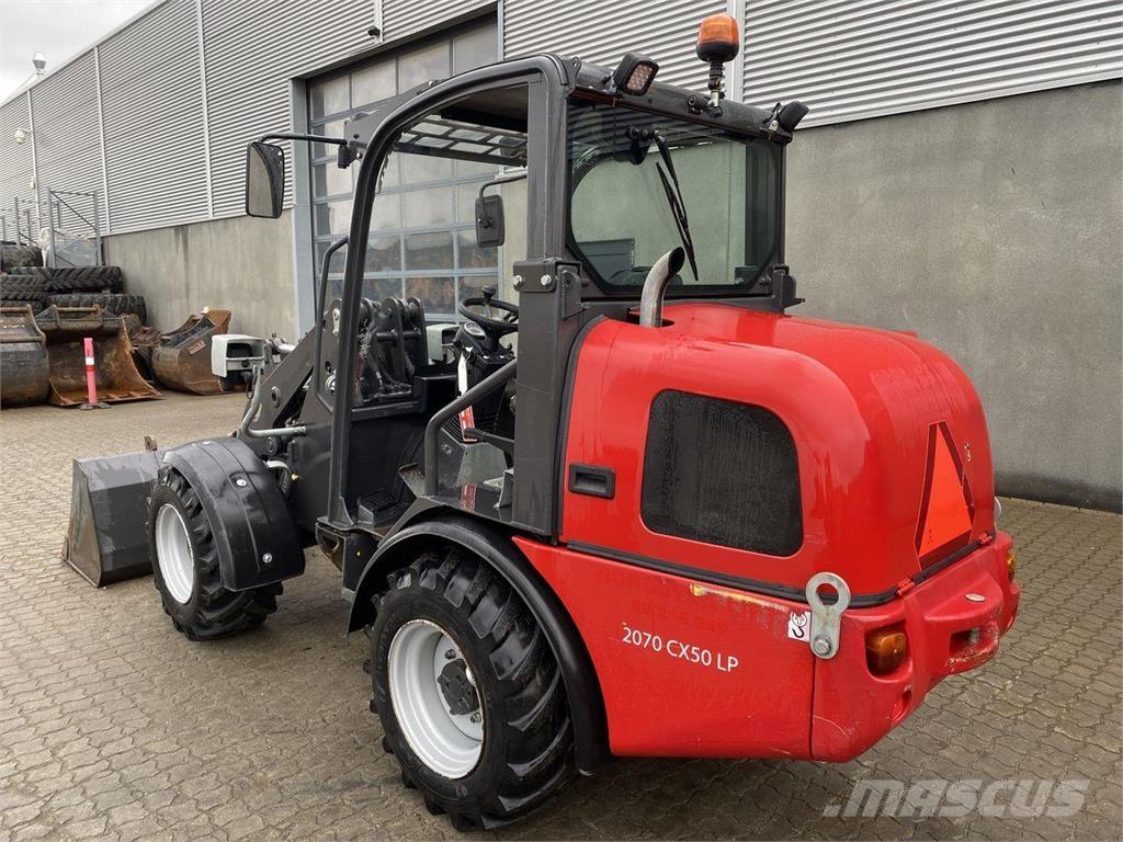 Weidemann 2070 لوادر متعددة الأغراض