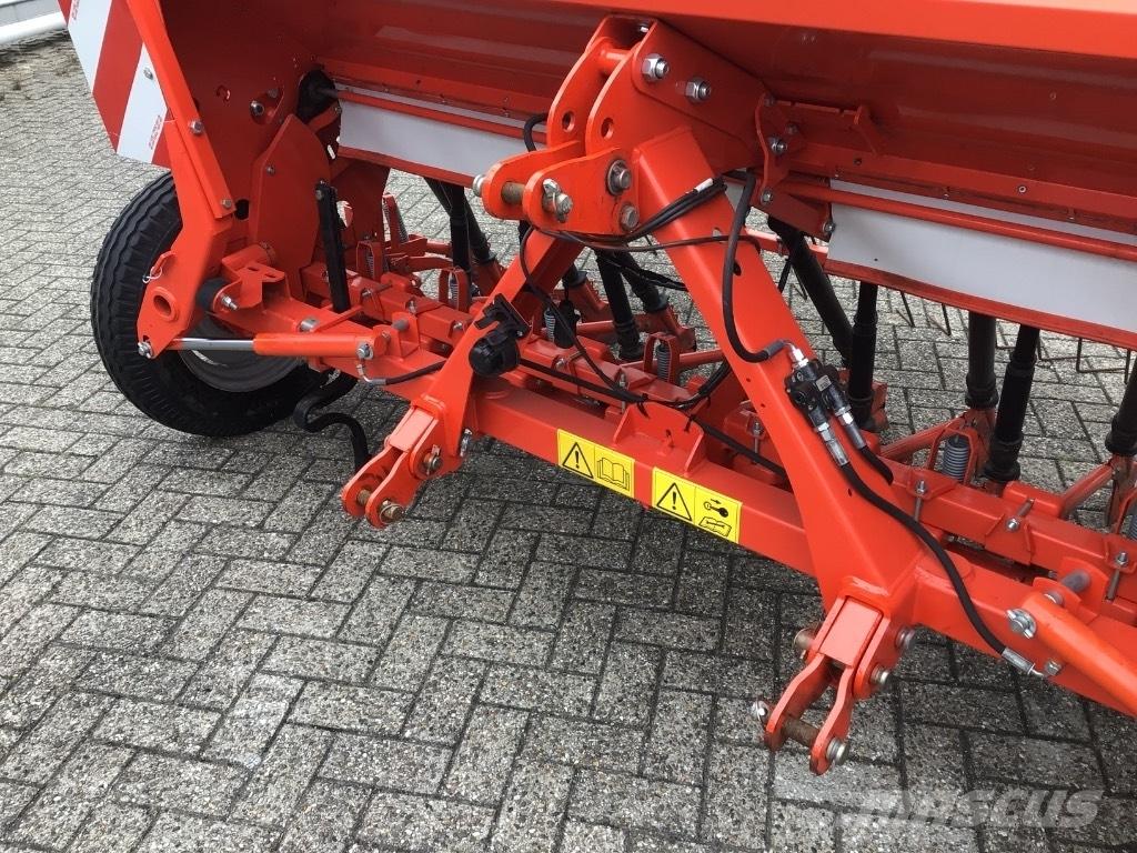 Kuhn Premia 300 مثاقيب