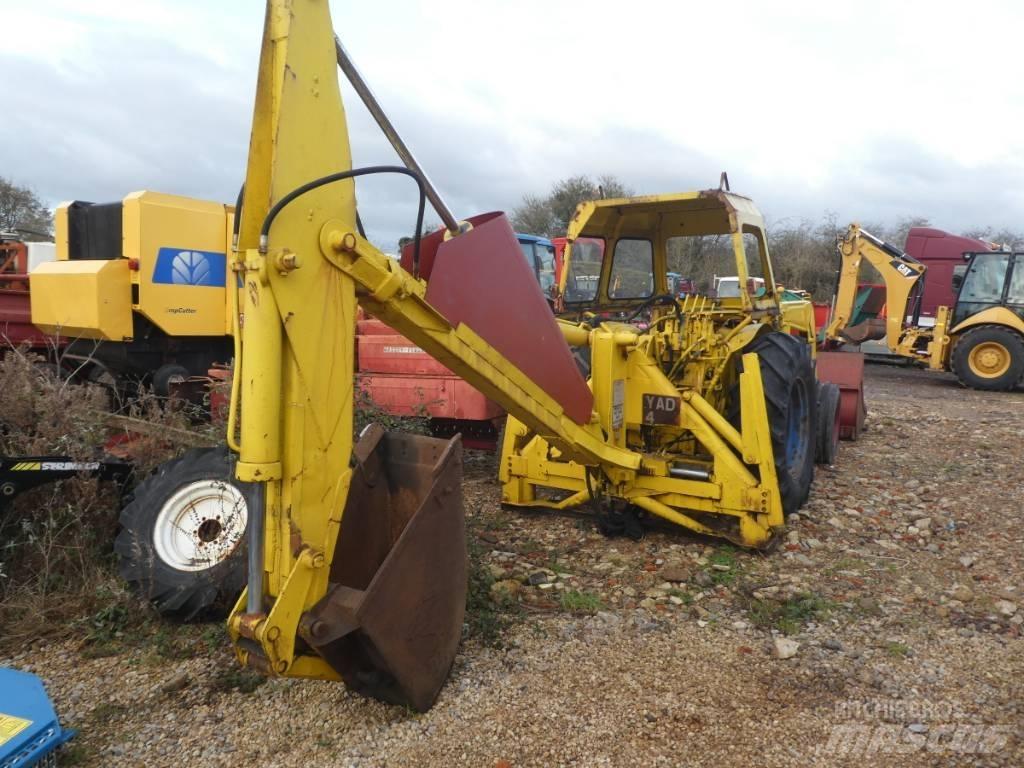JCB hydra digga لوادر ذات جرافات عكسية