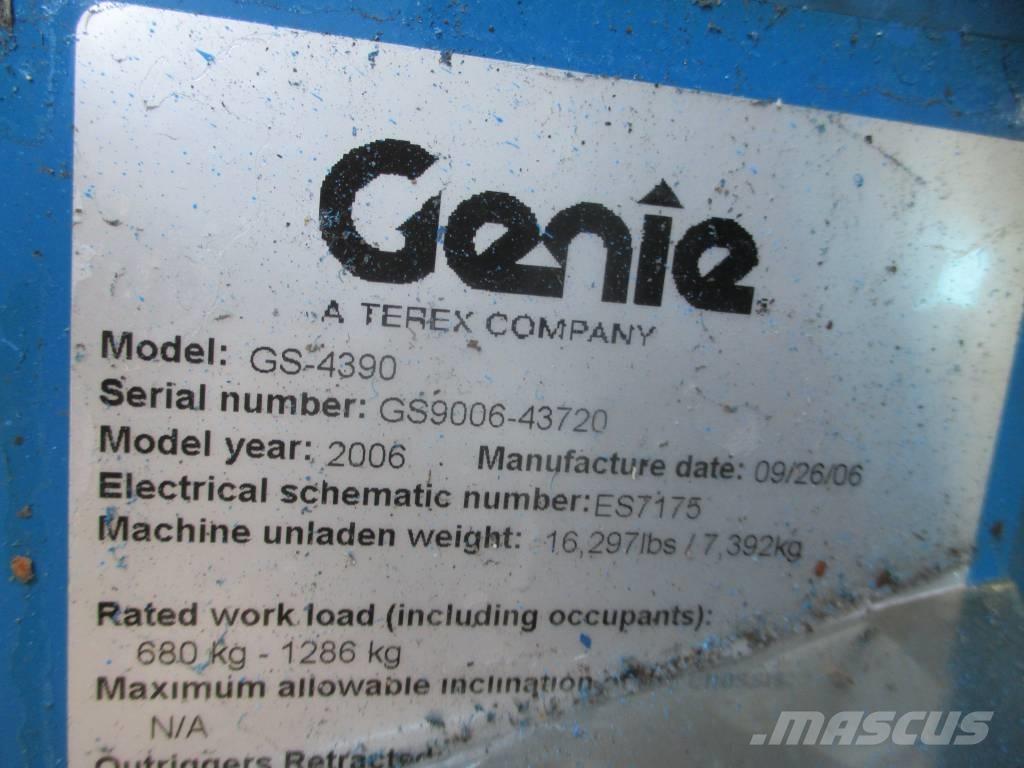 Genie GS 4390 RT رافعات مقصية الشكل