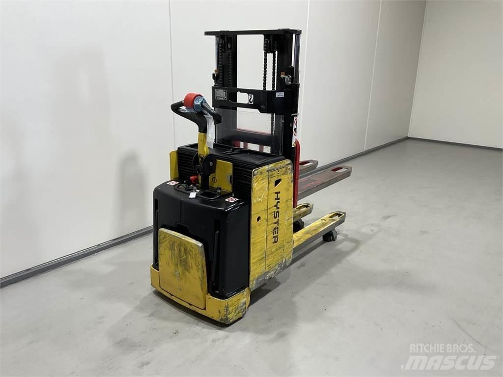 Hyster P2.0SD-17 شاحنات مناولة ذاتية الدفع