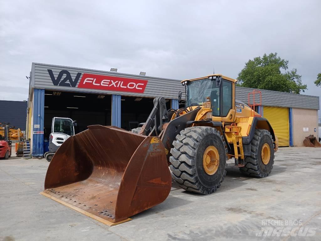 Volvo L 220 H لوادر بعجل