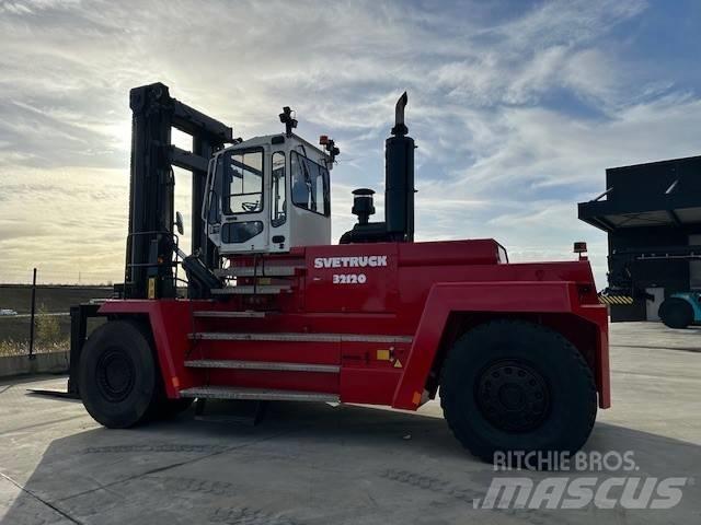 Svetruck 32-120-47 شاحنات الديزل