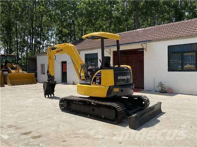 Komatsu PC 35 حفارات زحافة