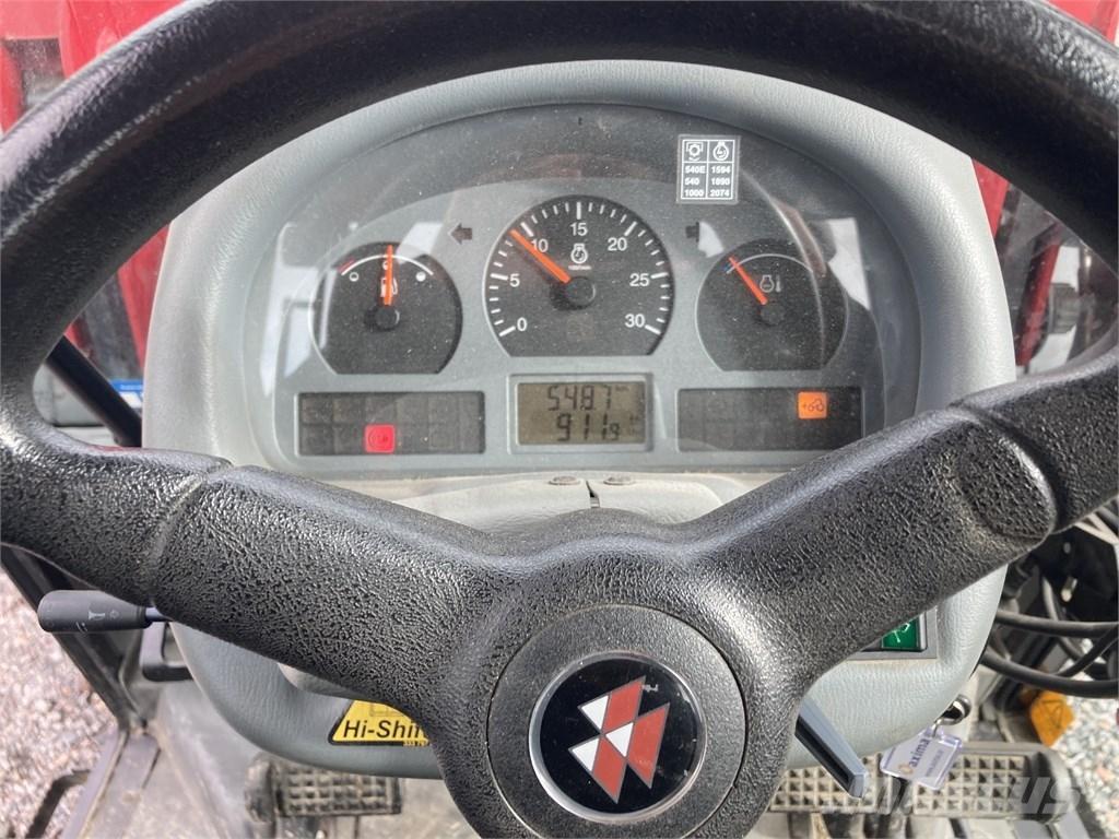 Massey Ferguson 4435 الجرارات