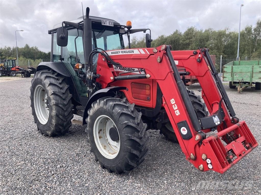 Massey Ferguson 4435 الجرارات