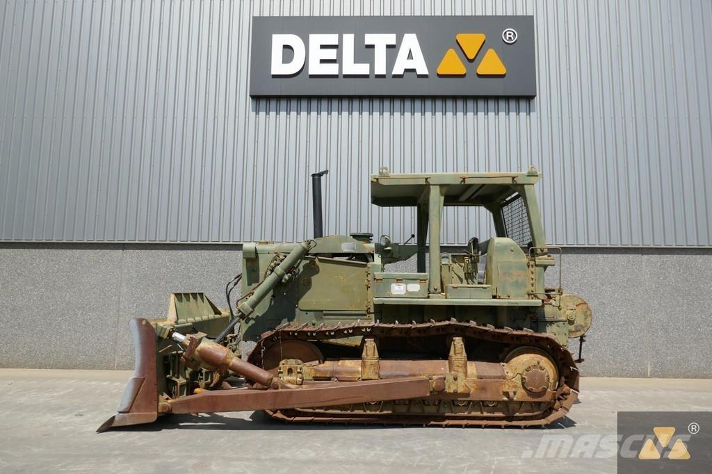 CAT D7F Ex-army بلدوزرات مجنزرة