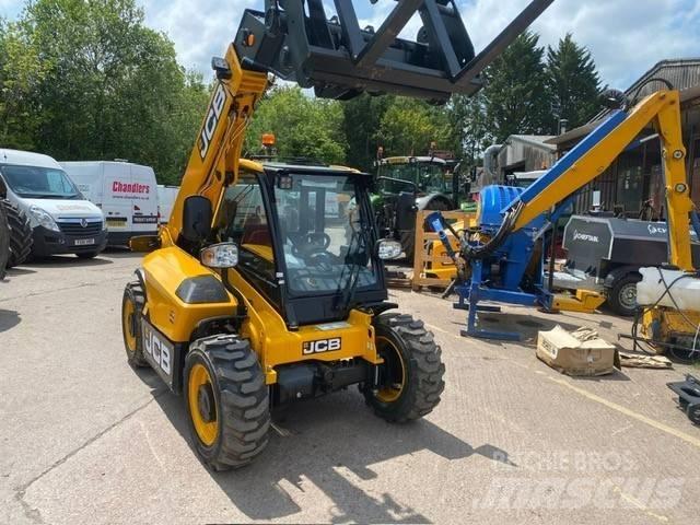 JCB 514-40 معدات مناولة لأغراض الزراعة