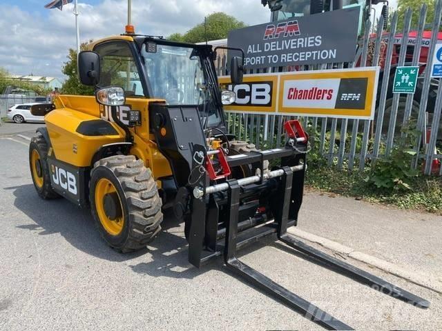 JCB 514-40 معدات مناولة لأغراض الزراعة