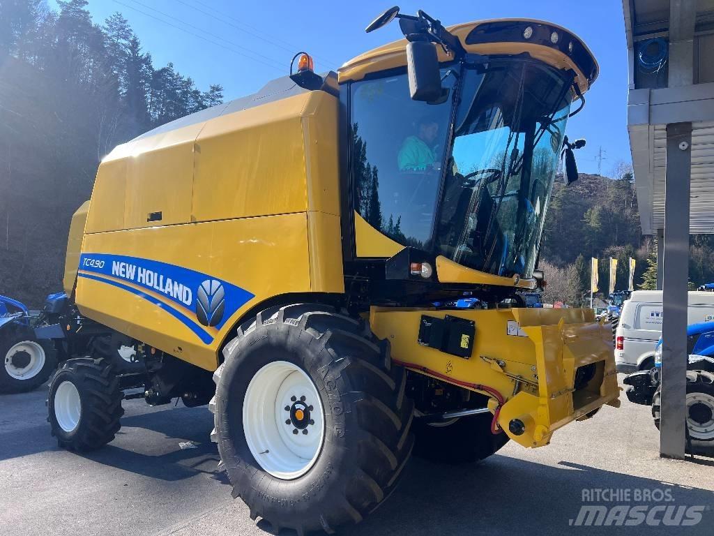 New Holland TC 4.90 حصادات