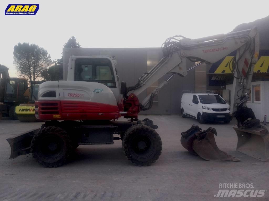 Takeuchi TB 295 W حفارات بعجل