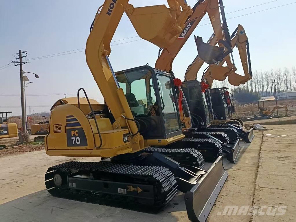 Komatsu PC 70 حفارات زحافة