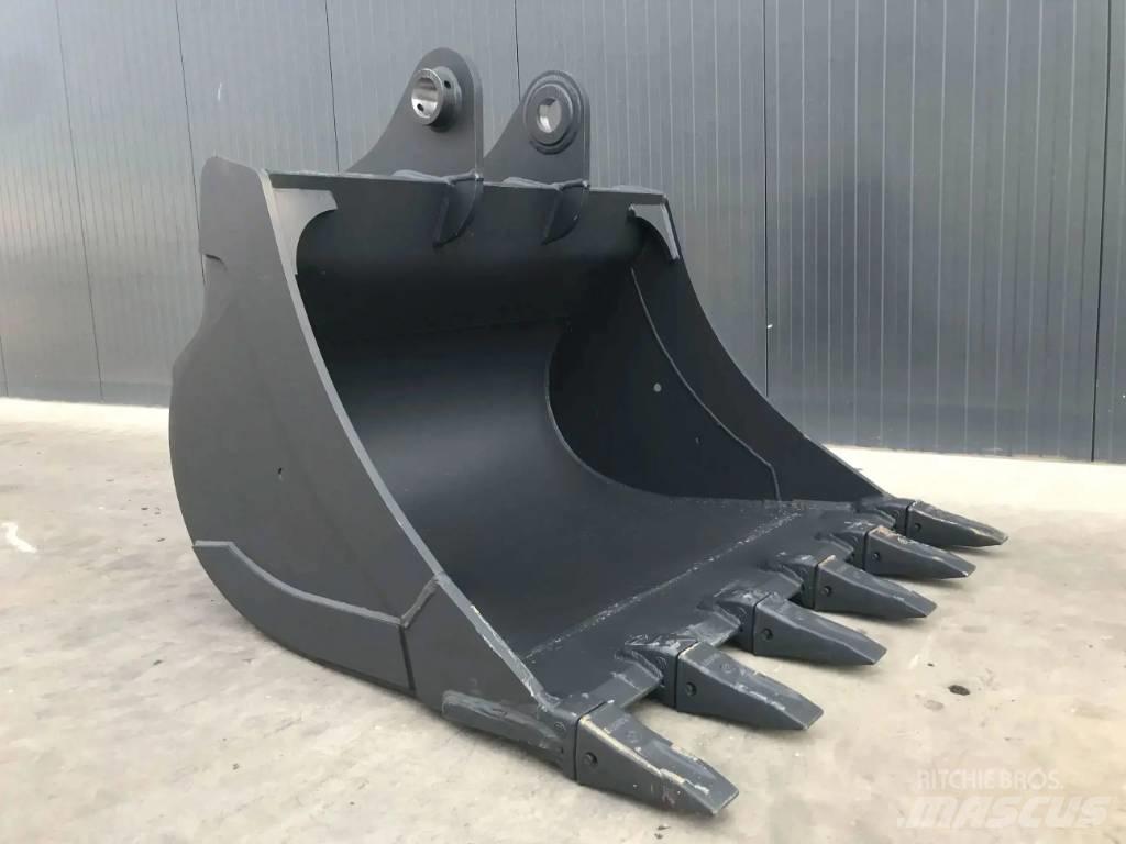 Komatsu PC210 دلاء