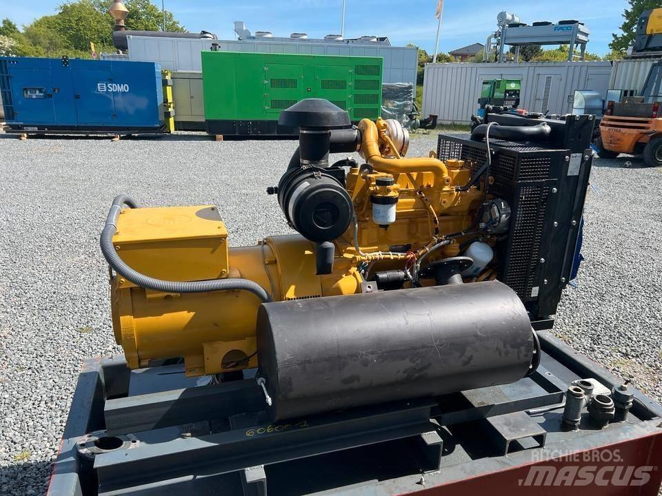 John Deere 60 KVA مولدات ديزل