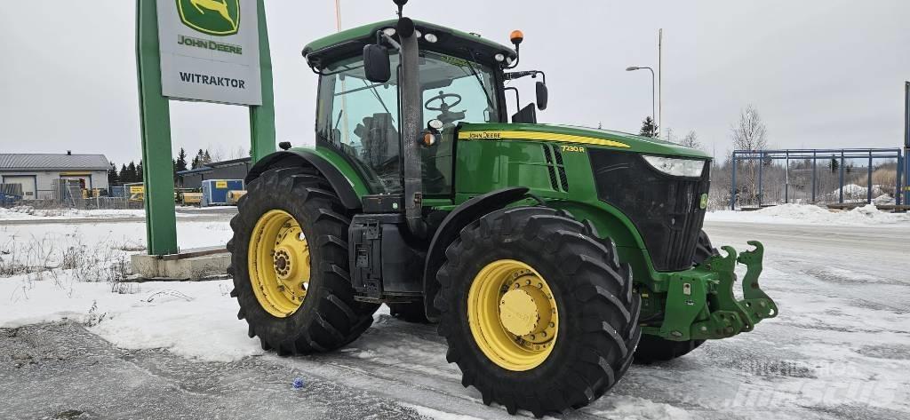 John Deere 7230 R الجرارات