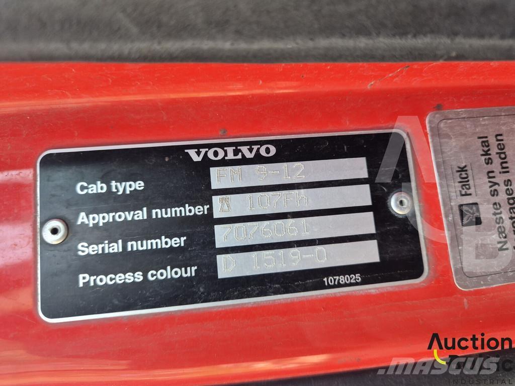 Volvo FM9 شاحنات قلابة
