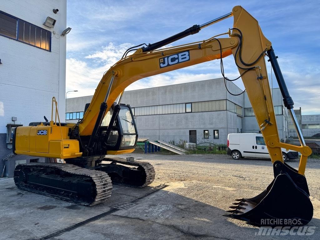 JCB JS 160 LC حفارات زحافة