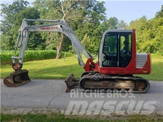 Takeuchi TB070 حفارات وسط 7 طن - 12 طن