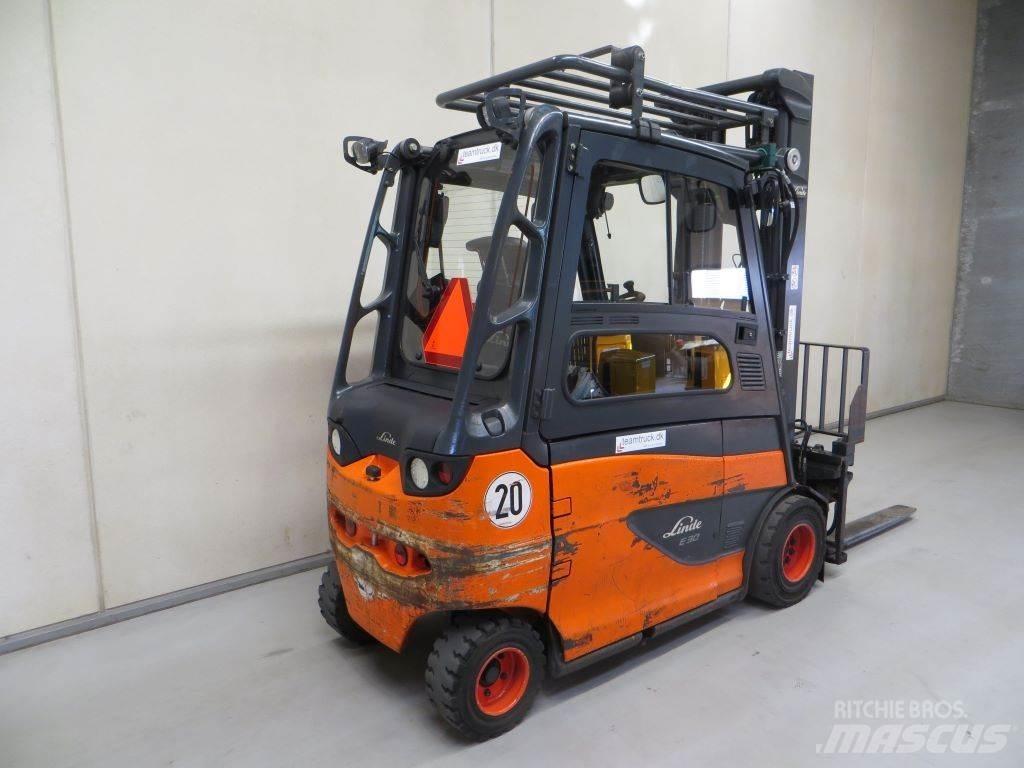Linde E30/600-02 شاحنات ذات رافعات شوكية تعمل بالكهرباء