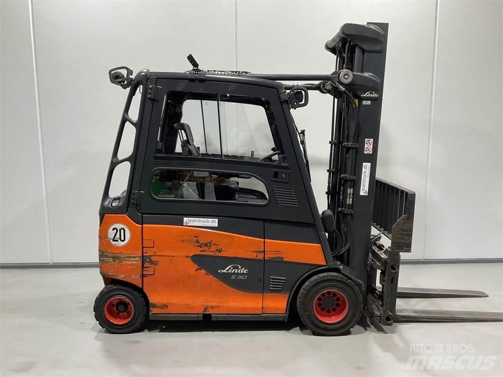 Linde E30/600-02 شاحنات ذات رافعات شوكية تعمل بالكهرباء