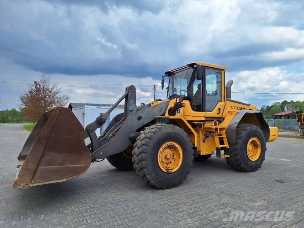 Volvo L 120 F لوادر بعجل