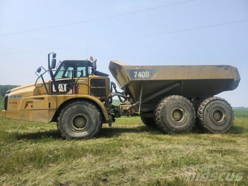 CAT 740 B ساحبات مفصلية