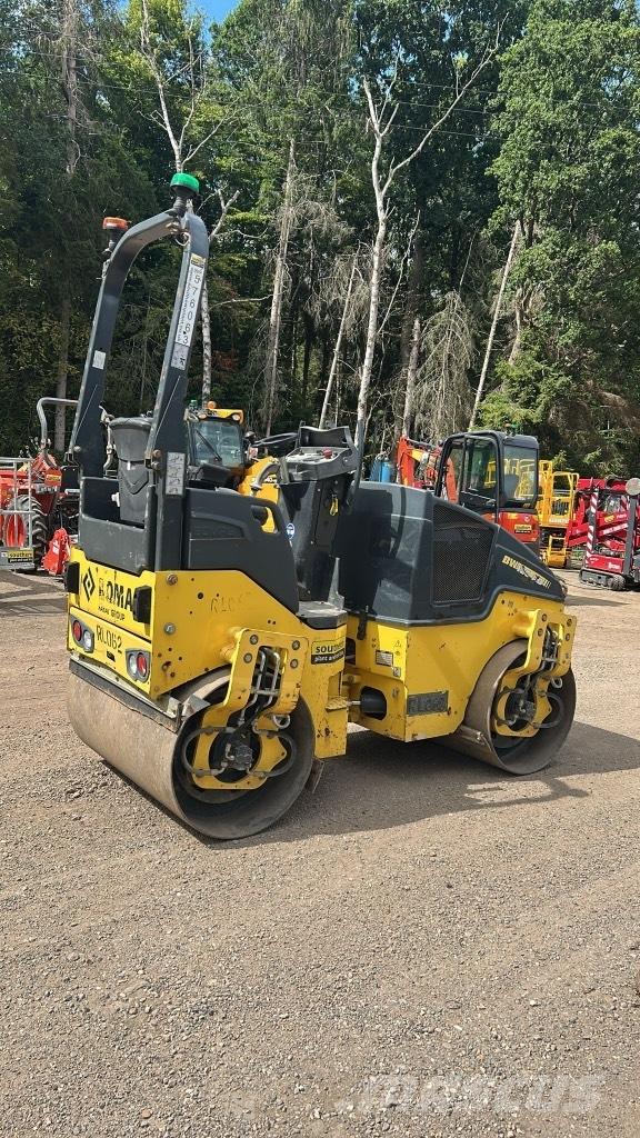 Bomag BW 120 AD-5 مداحل ثنائية الاسطوانة