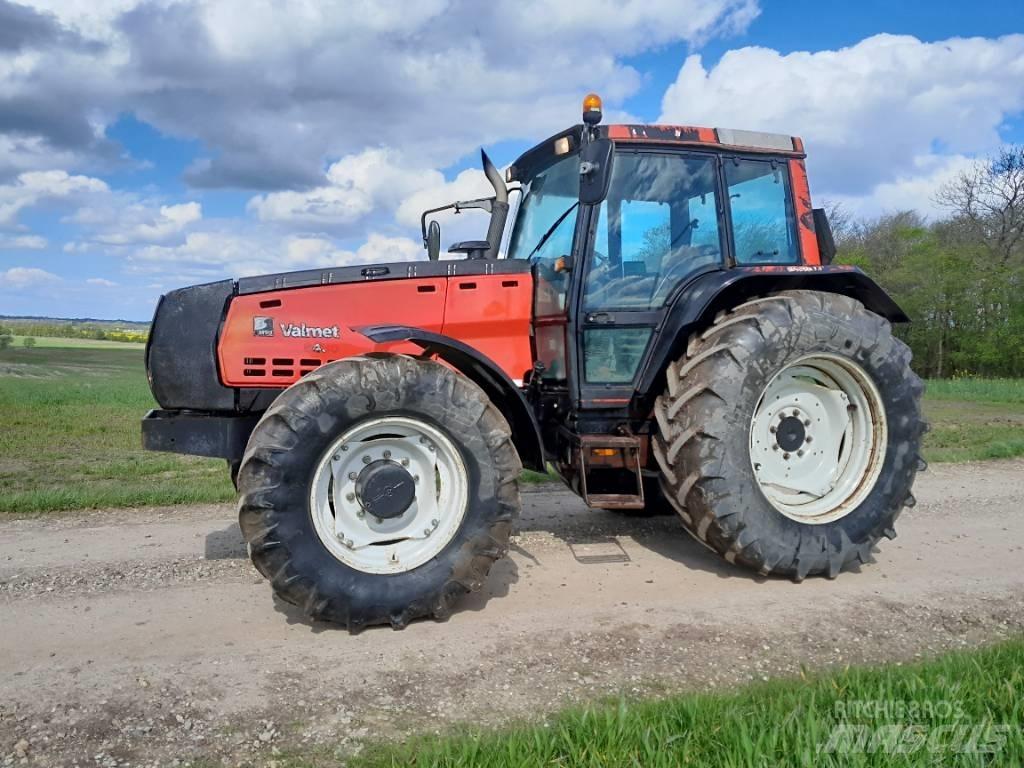 Valmet 8450 الجرارات