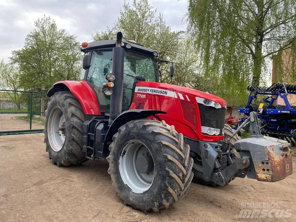 Massey Ferguson 7726 الجرارات