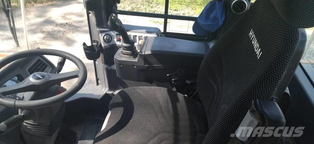 Hyundai HL 960 A لوادر بعجل