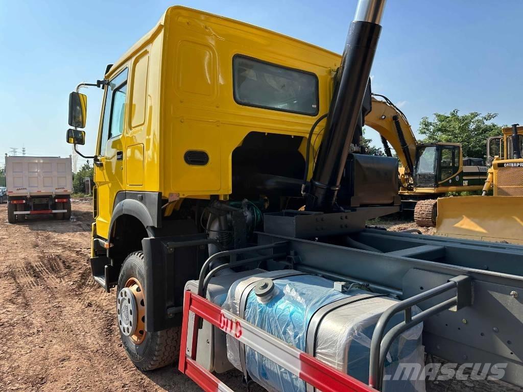 Howo 400hp 6X4 شاحنات قلابة