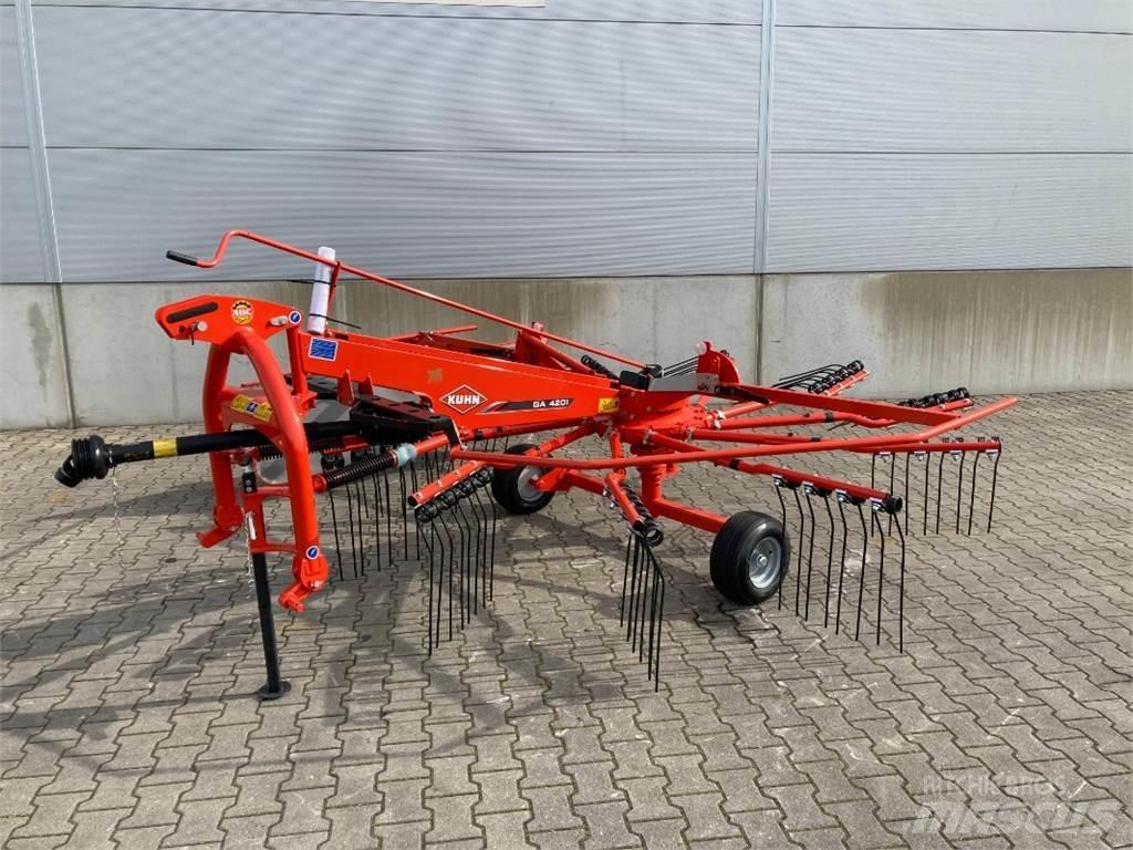 Kuhn GA 4201 معدات حصد