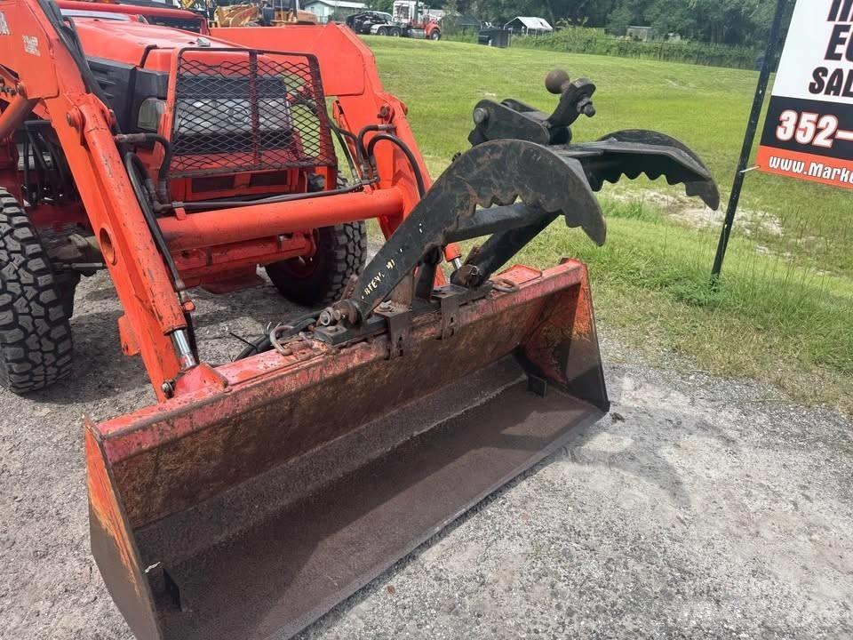 Kubota 3710 الجرارات