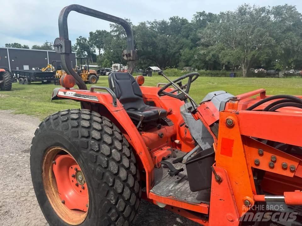 Kubota 3710 الجرارات