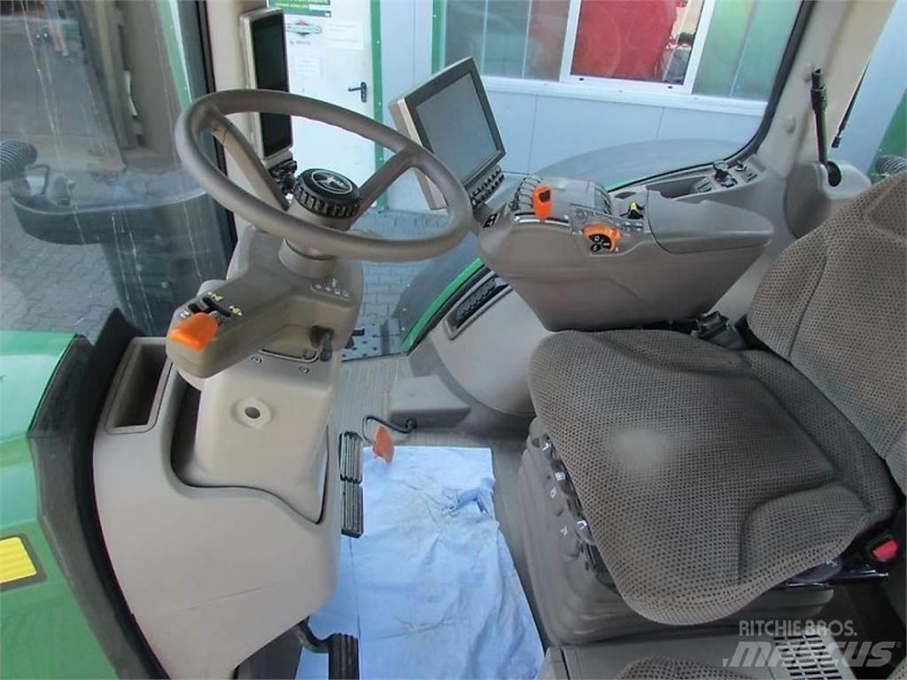 John Deere 8370R الجرارات