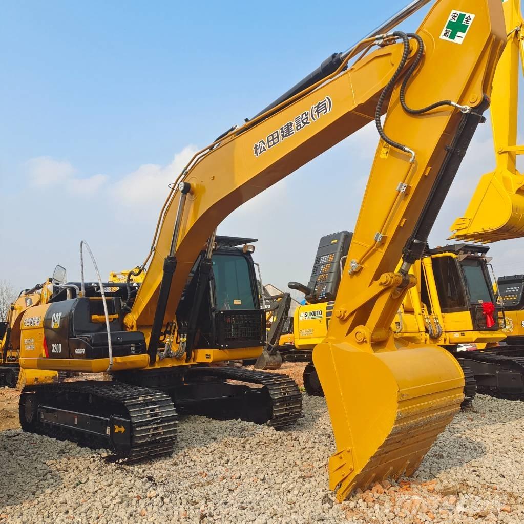 CAT 320D حفارات زحافة