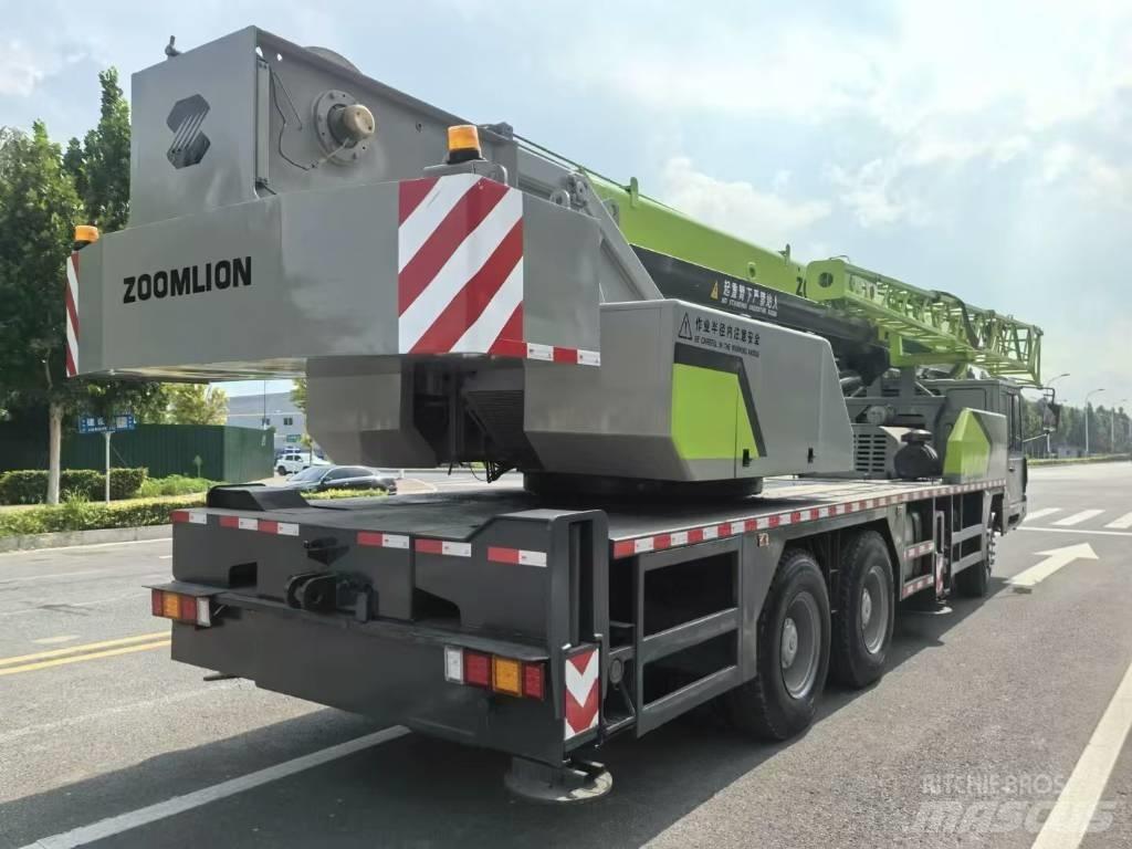 Zoomlion ZCT 251 V المصاعد والرافعات المادية