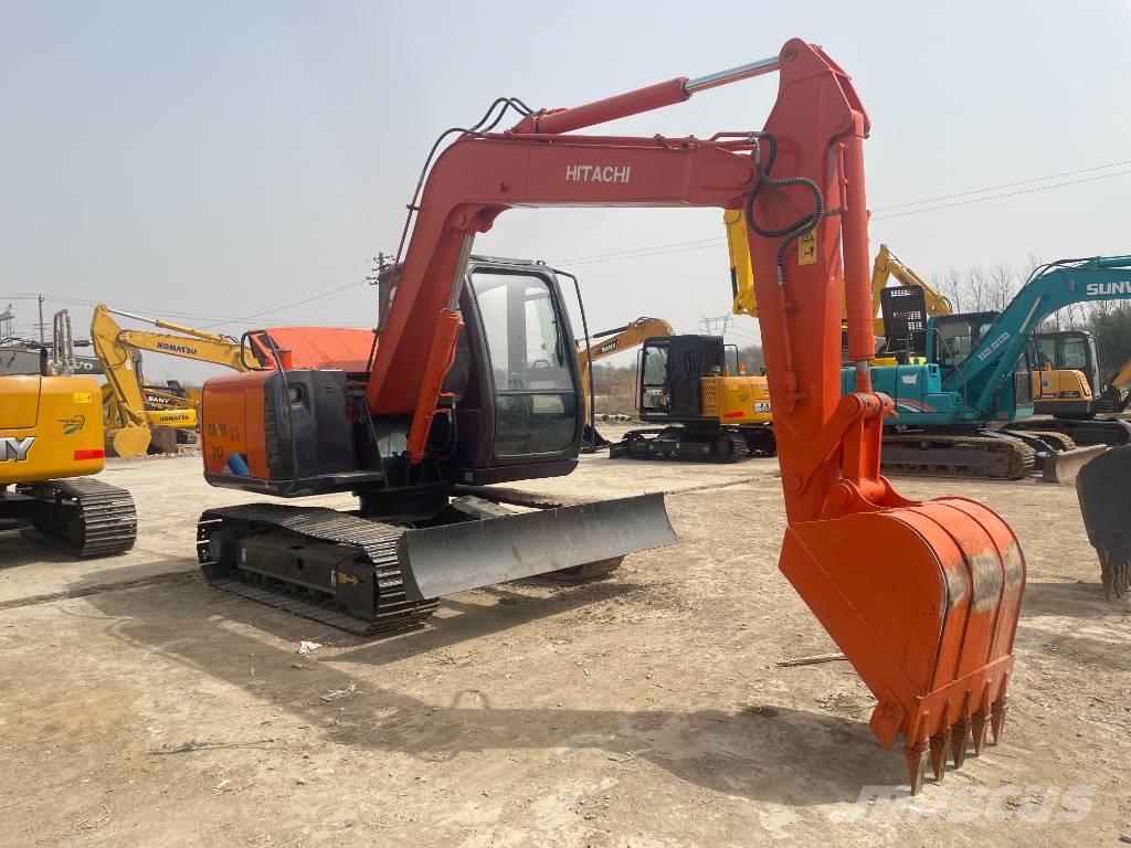 Hitachi ZX 70 حفارات وسط 7 طن - 12 طن