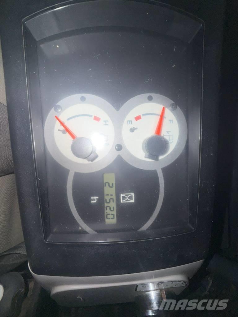 Komatsu PC 27 حفارات صغيرة أقل من 7 طن (حفارات صغيرة)