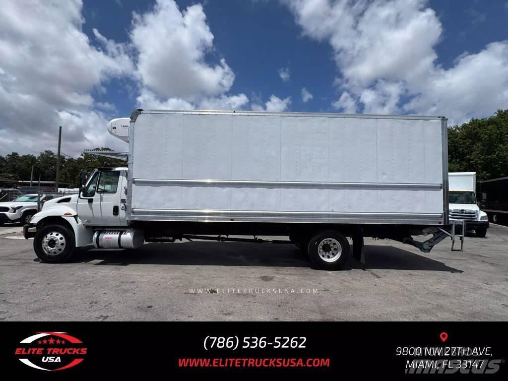 International 4300 شاحنات أخرى