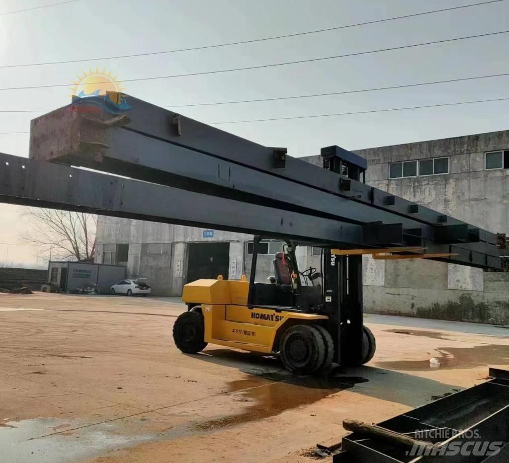 Komatsu FD 160 E-8 شاحنات الديزل
