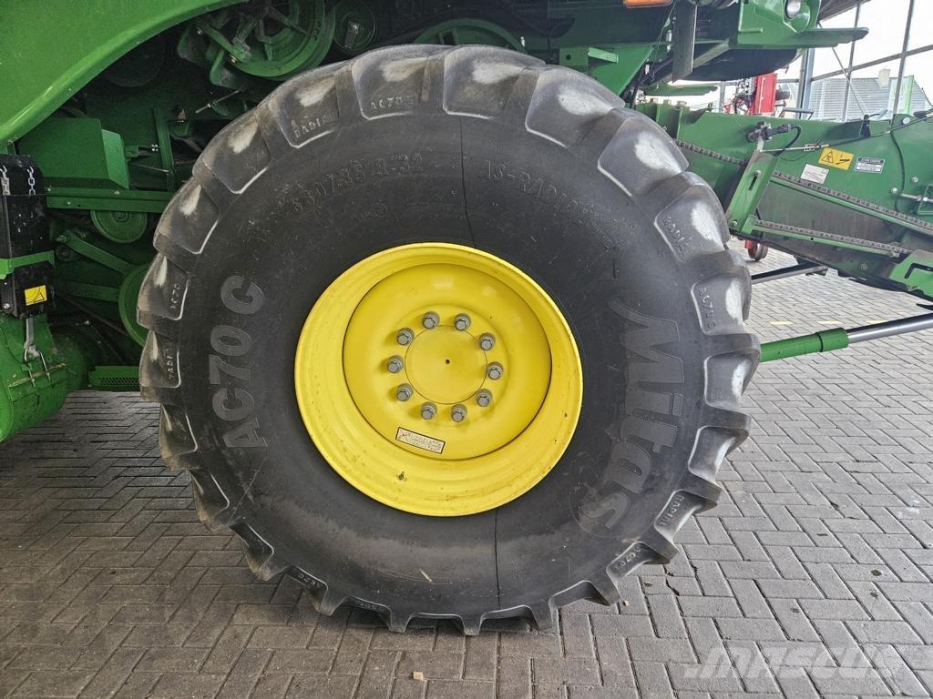 John Deere T560 i حصادات