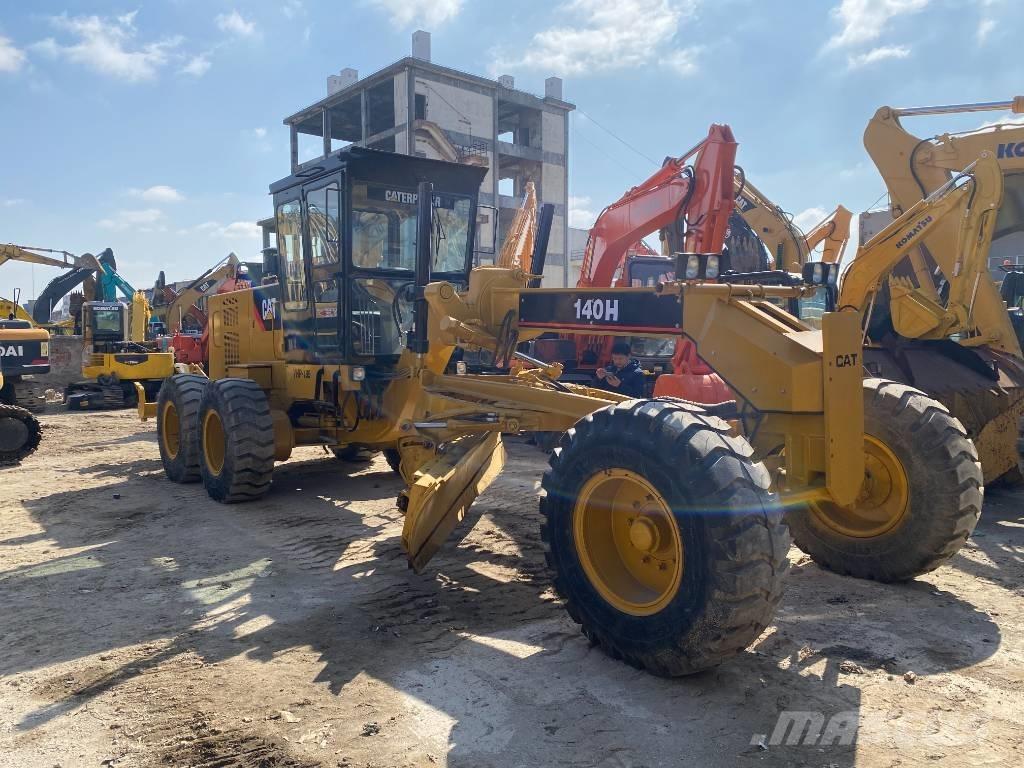 CAT 140 H معدات تمهيد الطرق