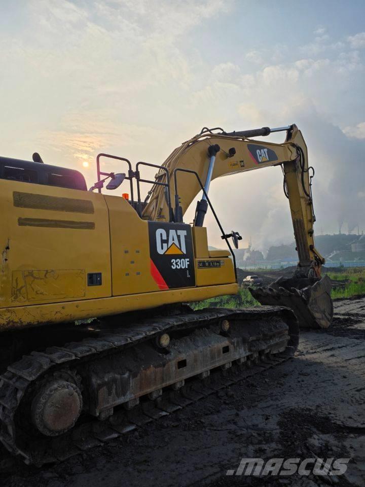 CAT 330FL حفارات زحافة