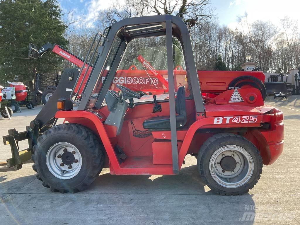 Manitou BT 425 مناولات متداخلة