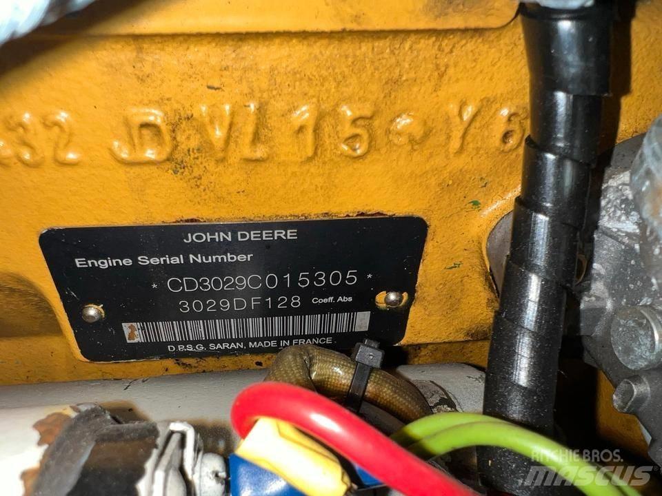  2x John Deere 25 KVA مولدات ديزل