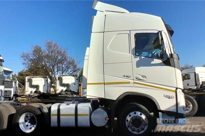 Volvo FH 440 شاحنات أخرى