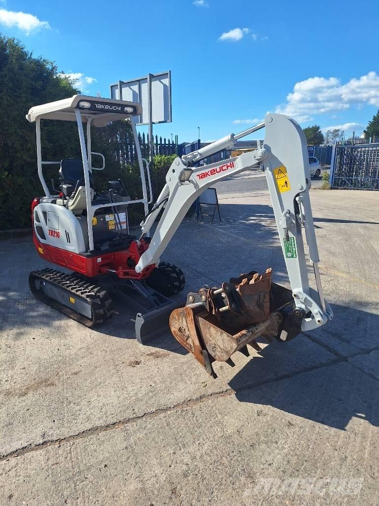 Takeuchi TB 216 حفارات صغيرة أقل من 7 طن (حفارات صغيرة)